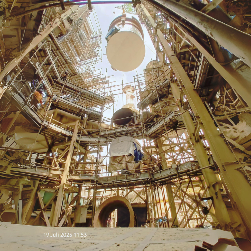 heat exchanger Installation dengan crane 500 Ton